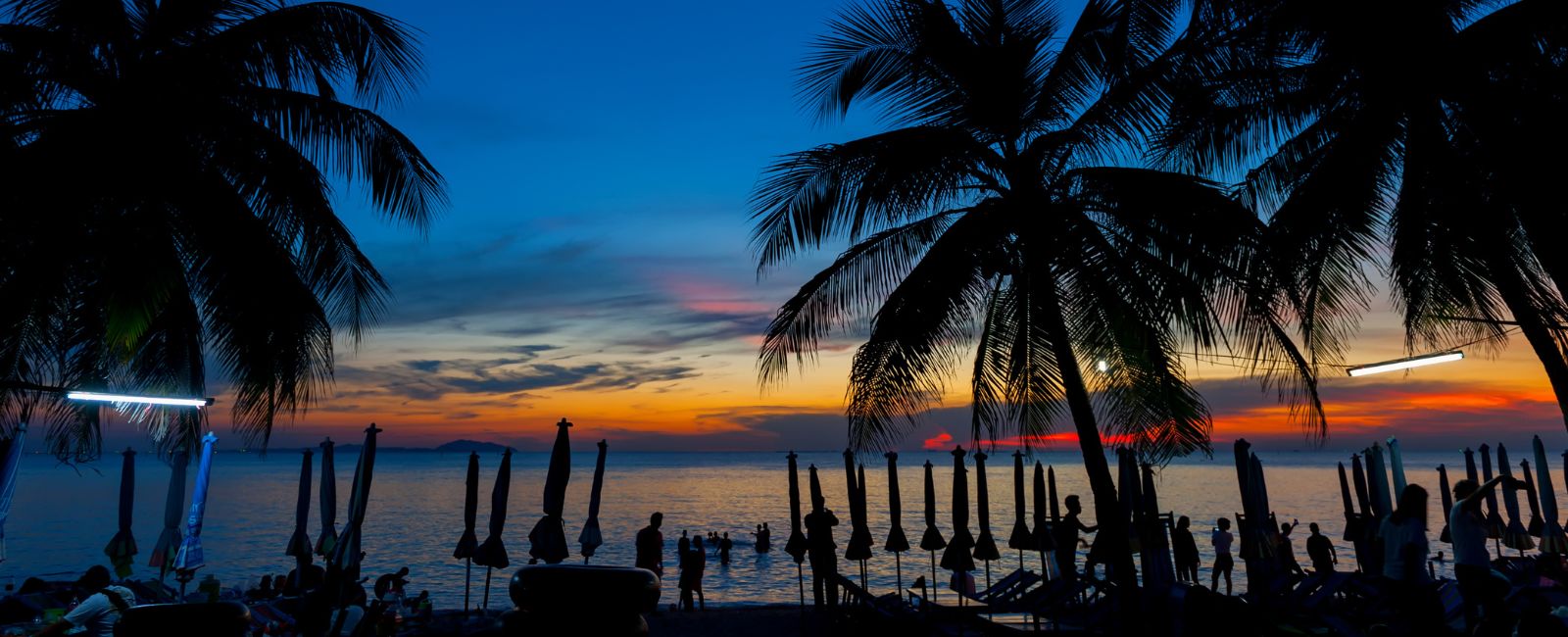 Bang Saen Ville dusk